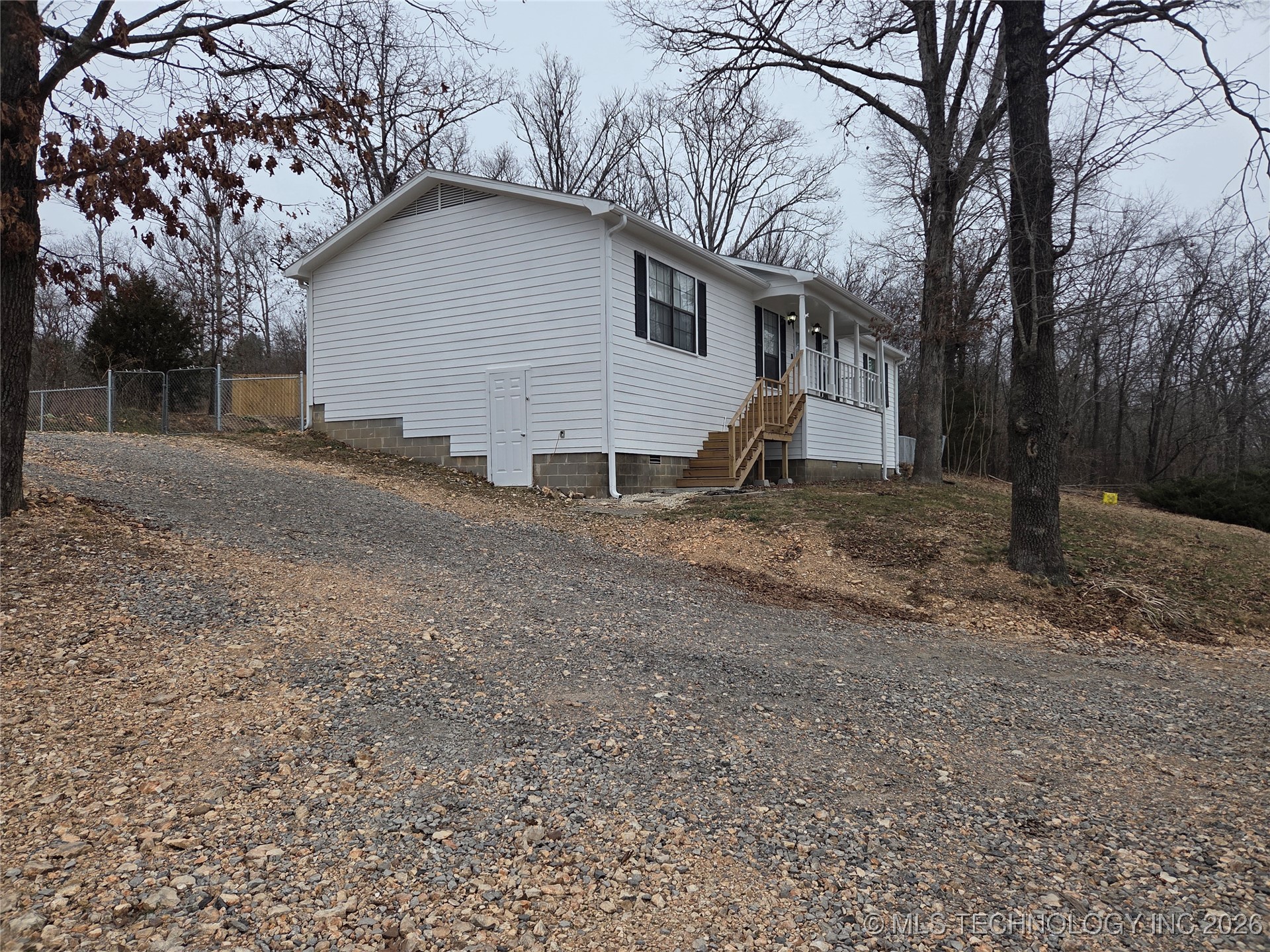 474677 E 611 Property Photo 6