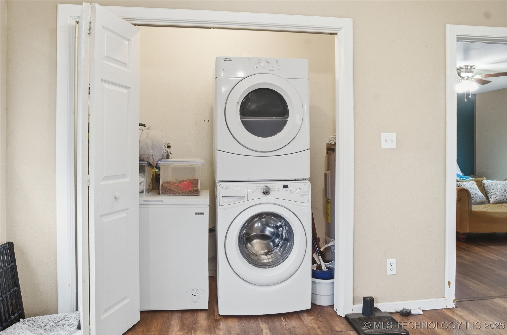 474677 E 611 Property Photo 17