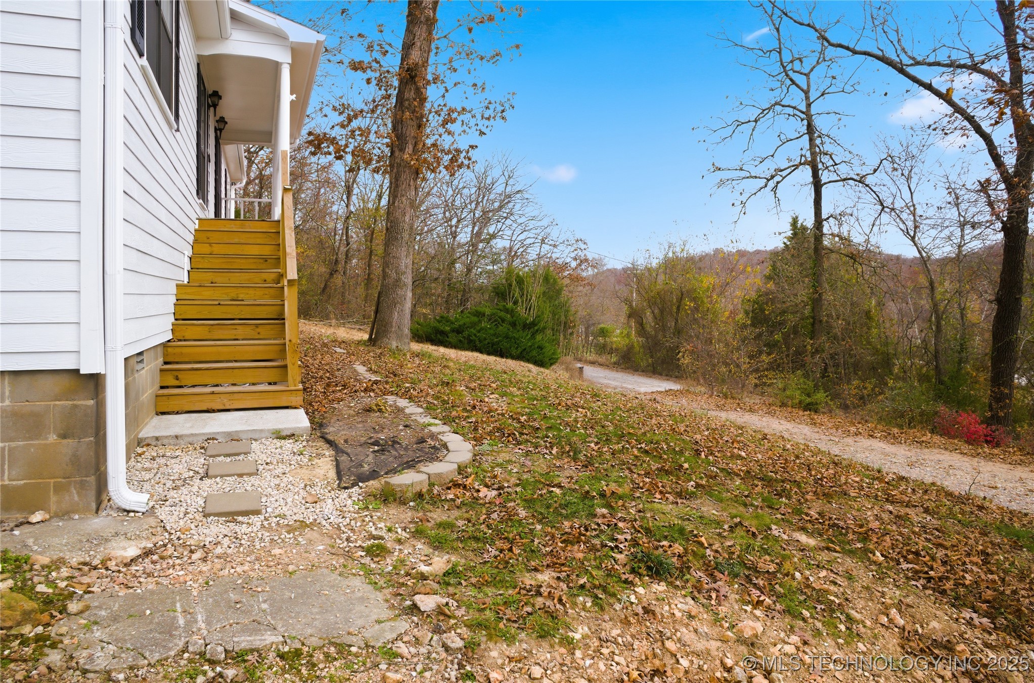 474677 E 611 Property Photo 44