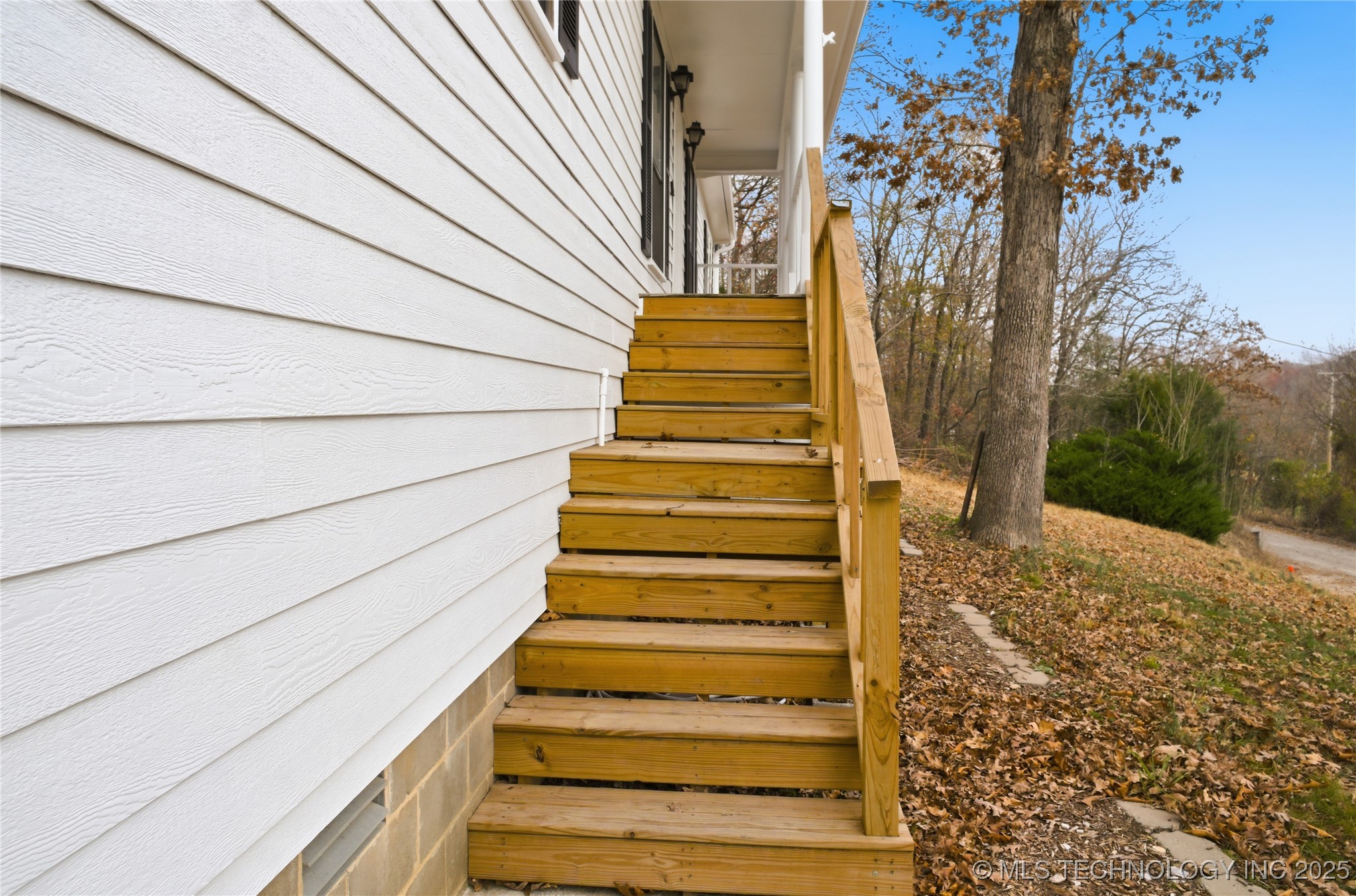 474677 E 611 Property Photo 45