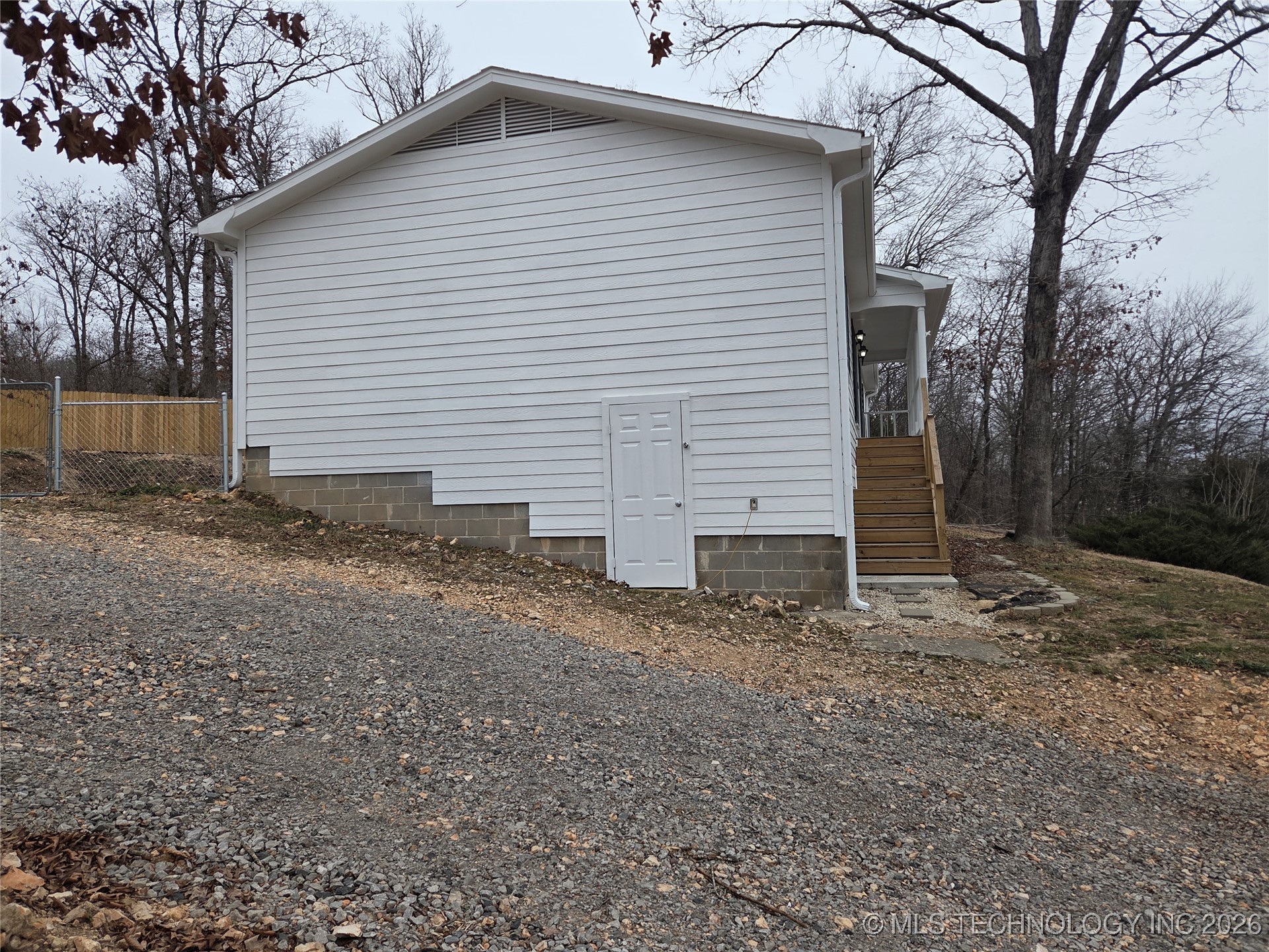 474677 E 611 Property Photo 48