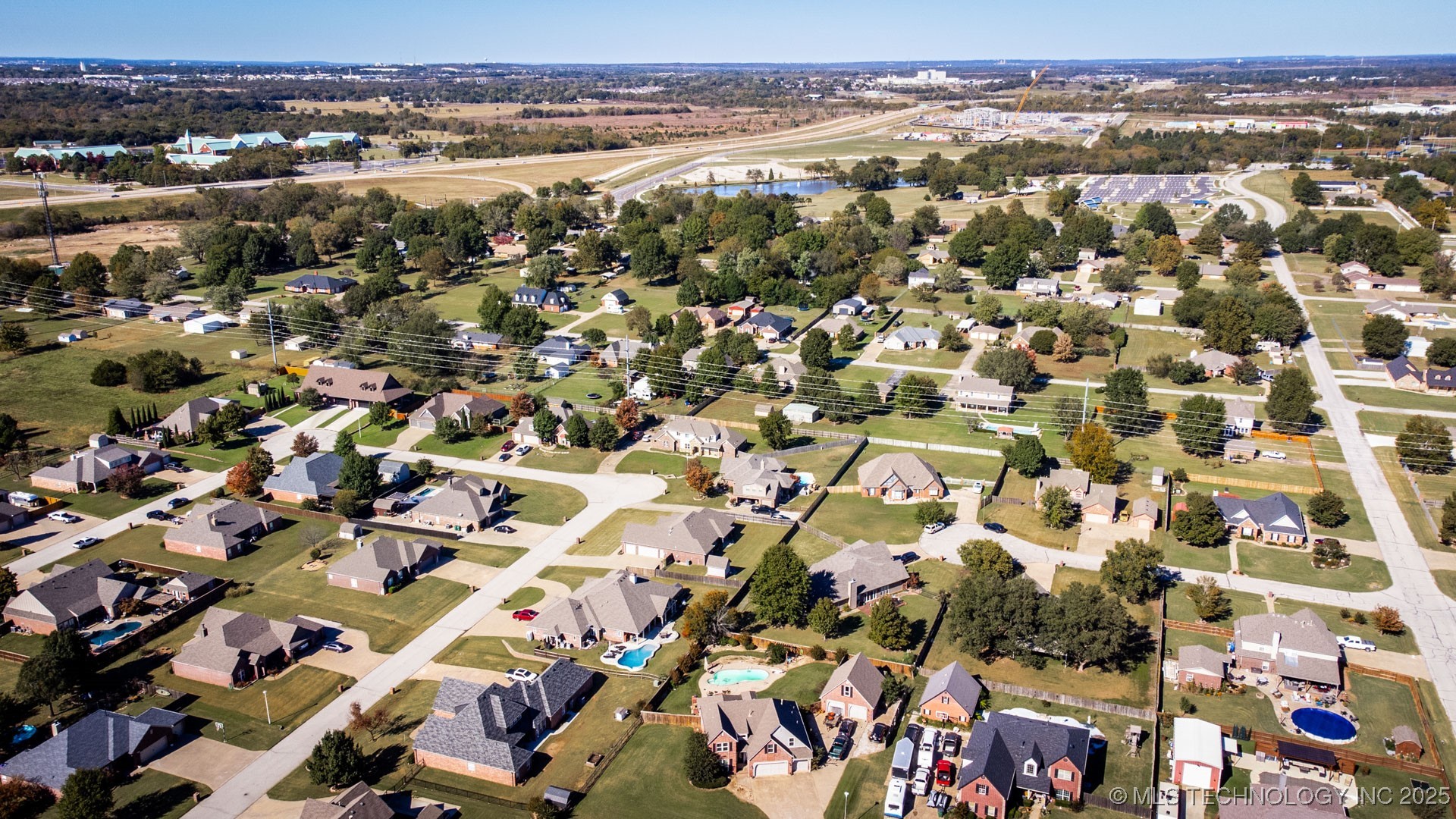 21440 E 104th Street S Property Photo 3