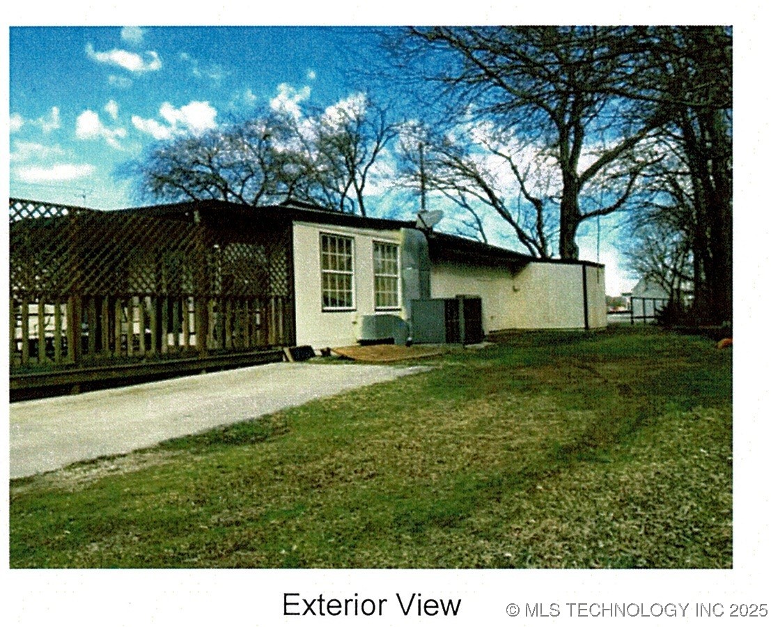 14750 S Casper Street Property Photo 7