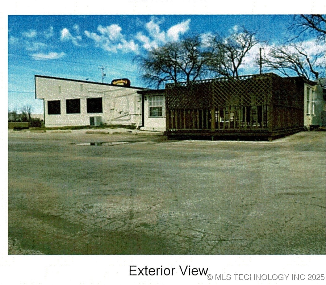 14750 S Casper Street Property Photo 8