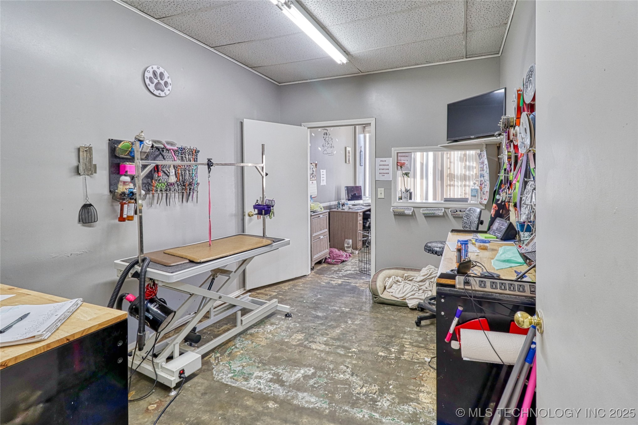 117 S Main Property Photo 6