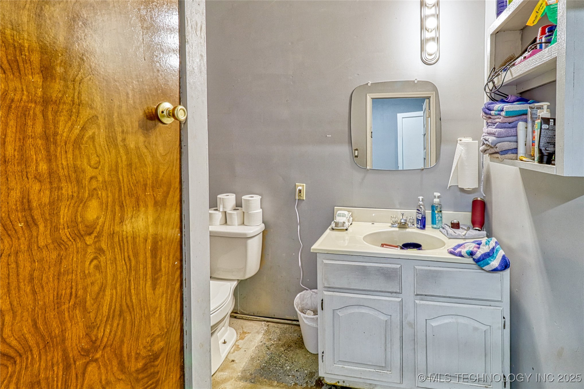 117 S Main Property Photo 11