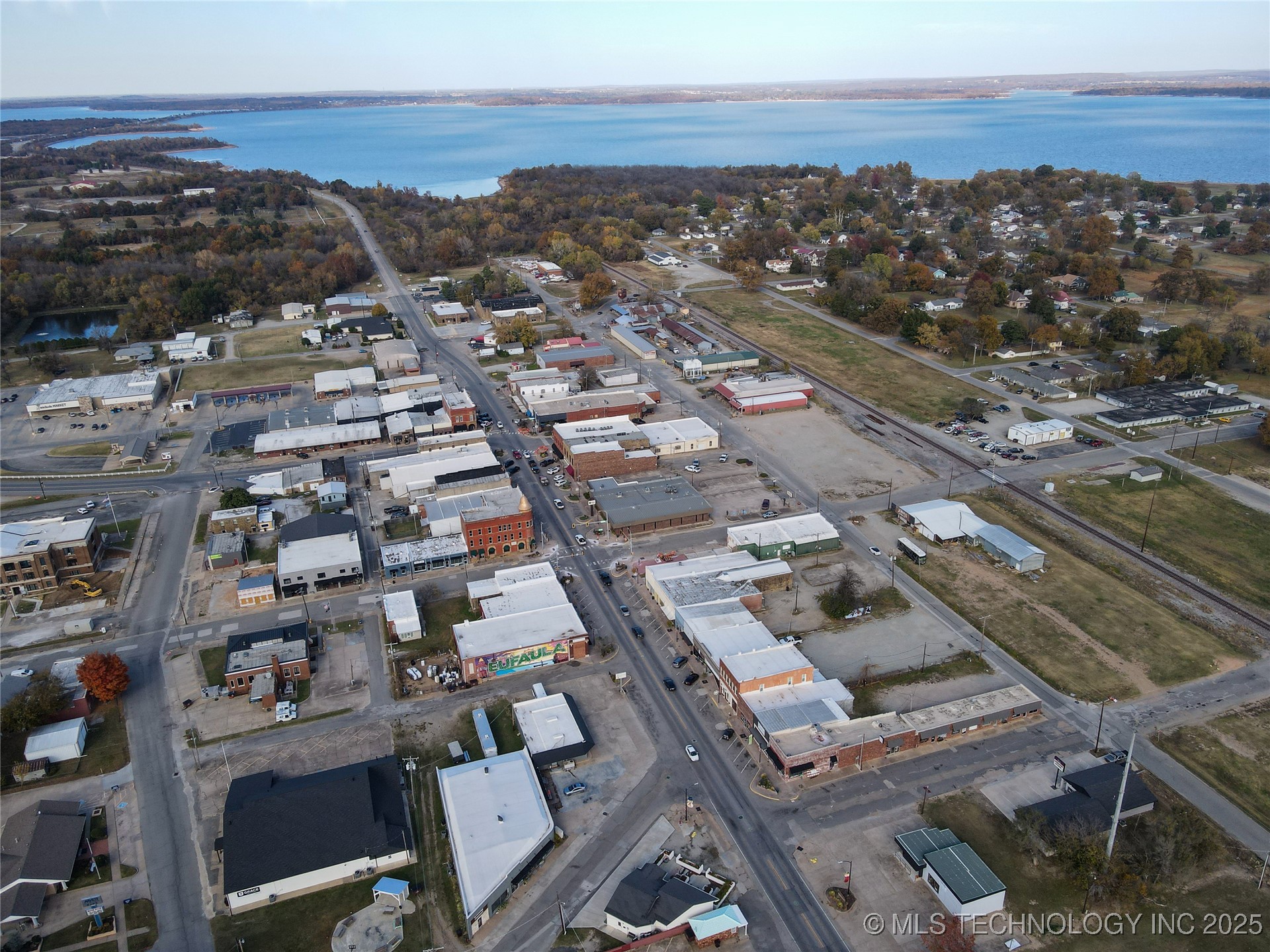 117 S Main Property Photo 18