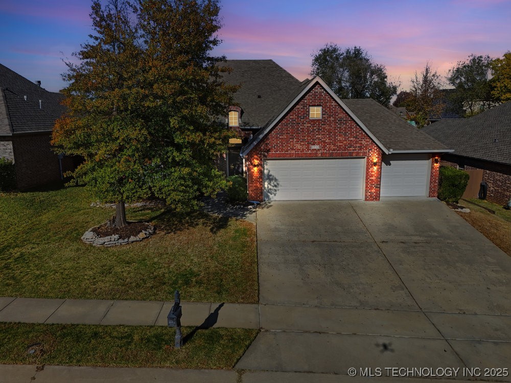 2712 W Natchez Street Property Photo 1