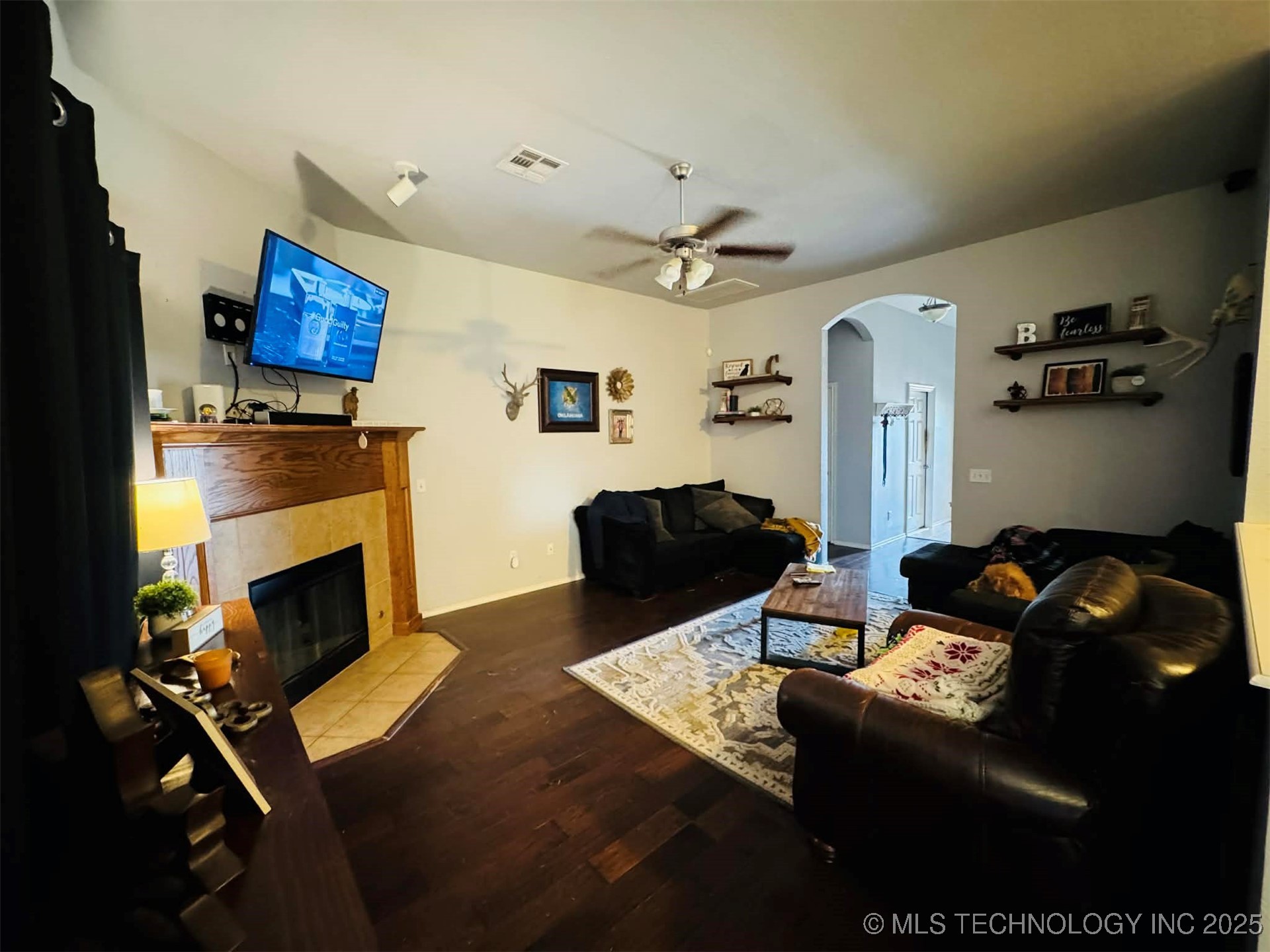 4008 Red Apple Property Photo 5