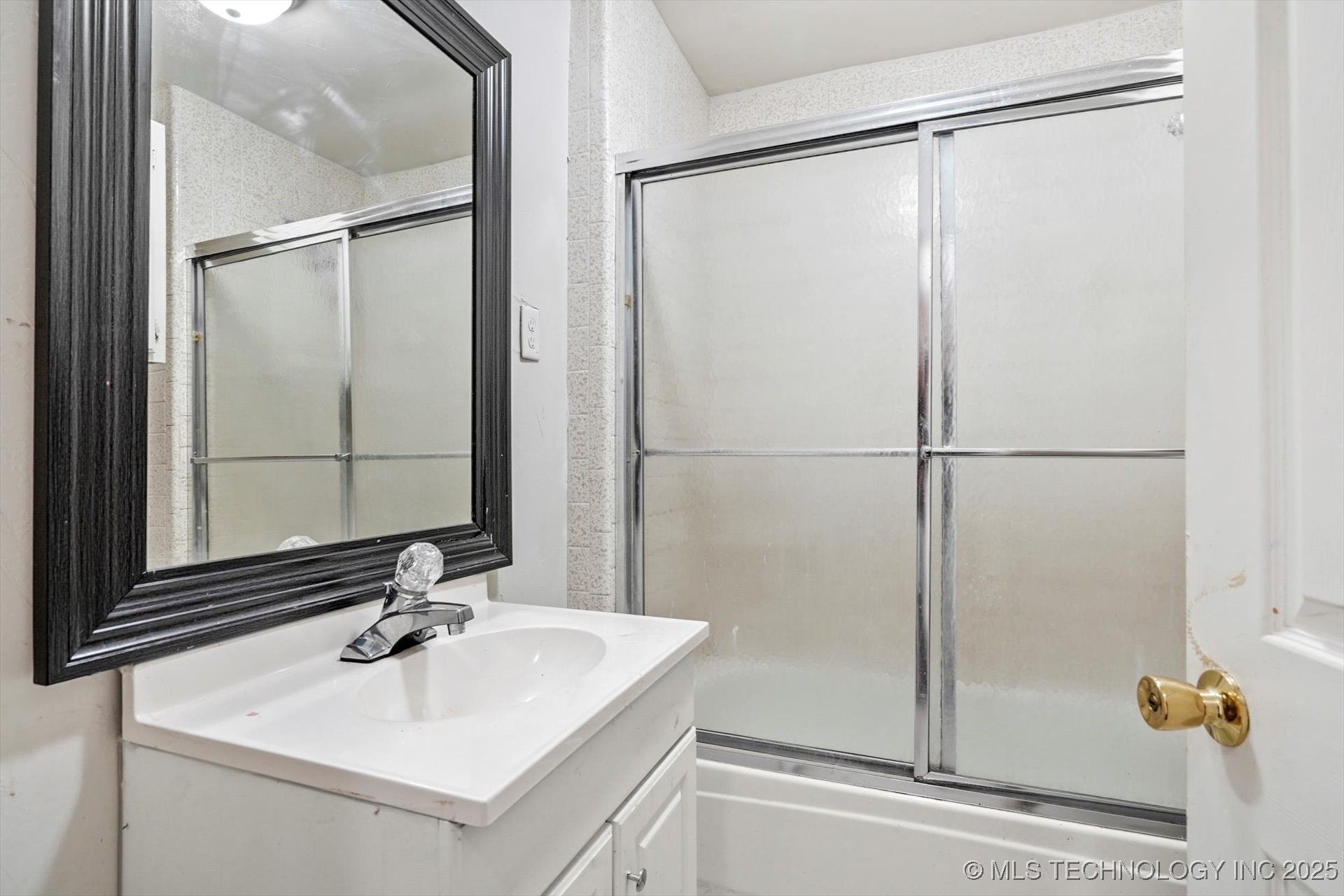 2229 E Oklahoma Street Property Photo 11