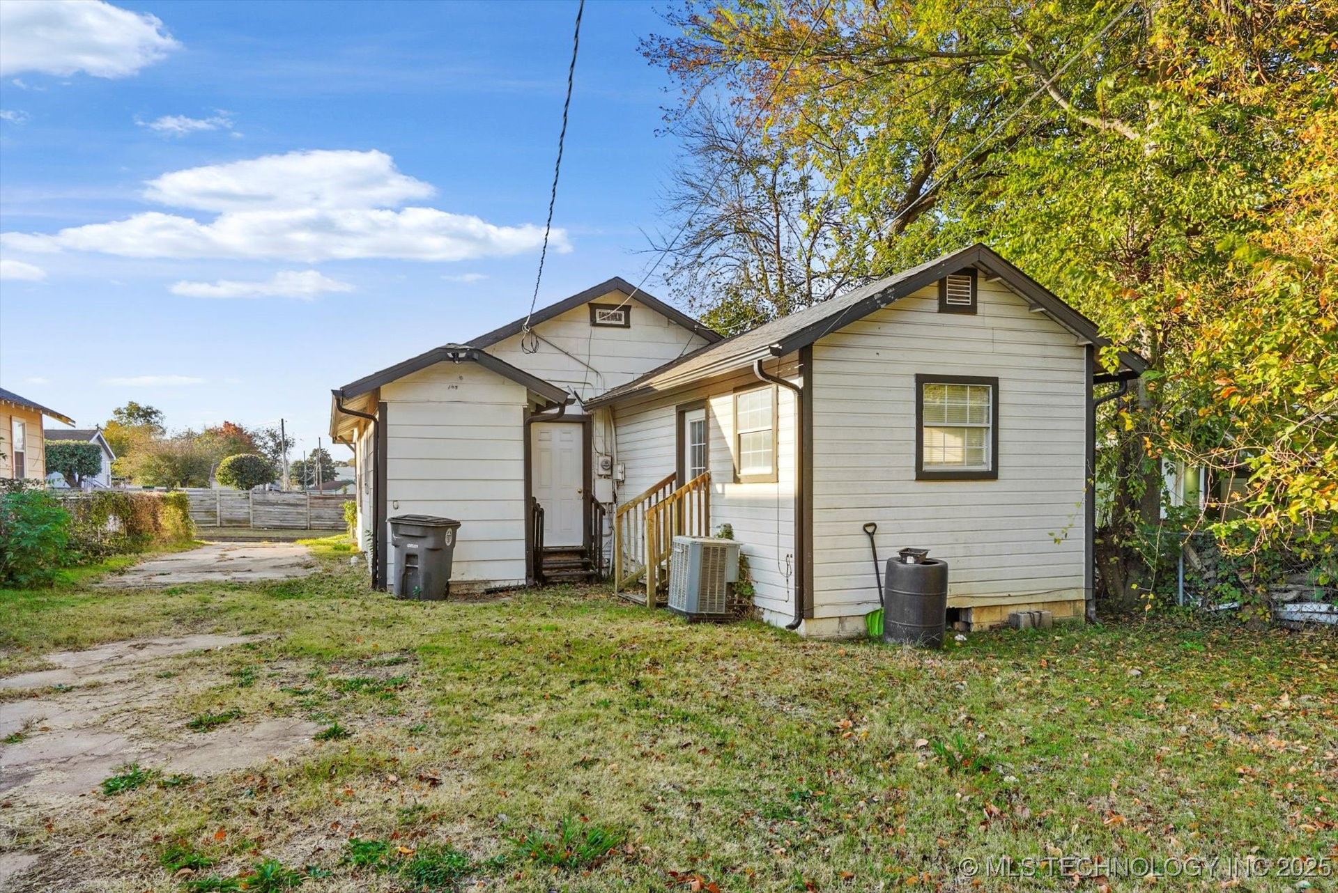 2229 E Oklahoma Street Property Photo 20