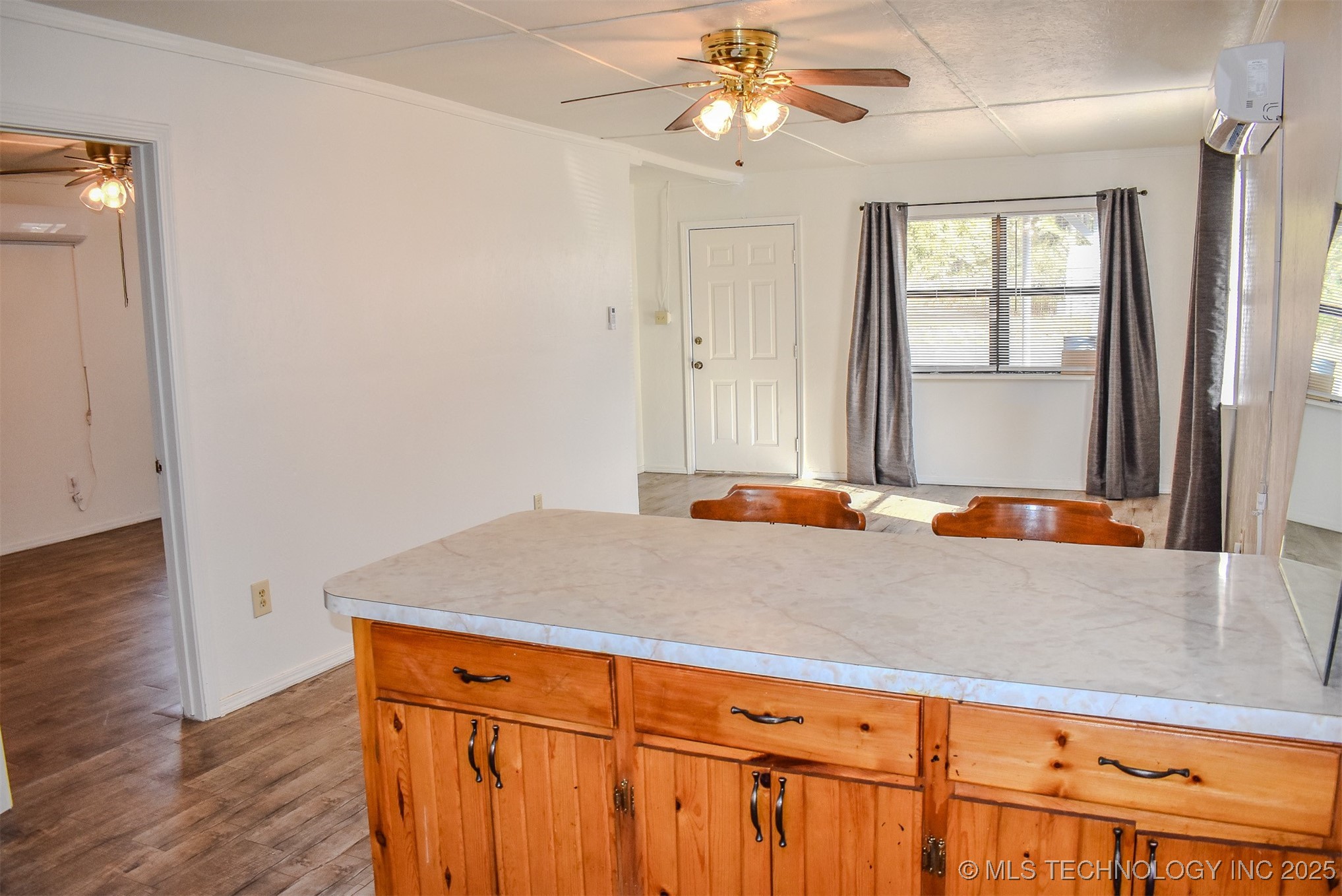 406 Se I Street Property Photo 5