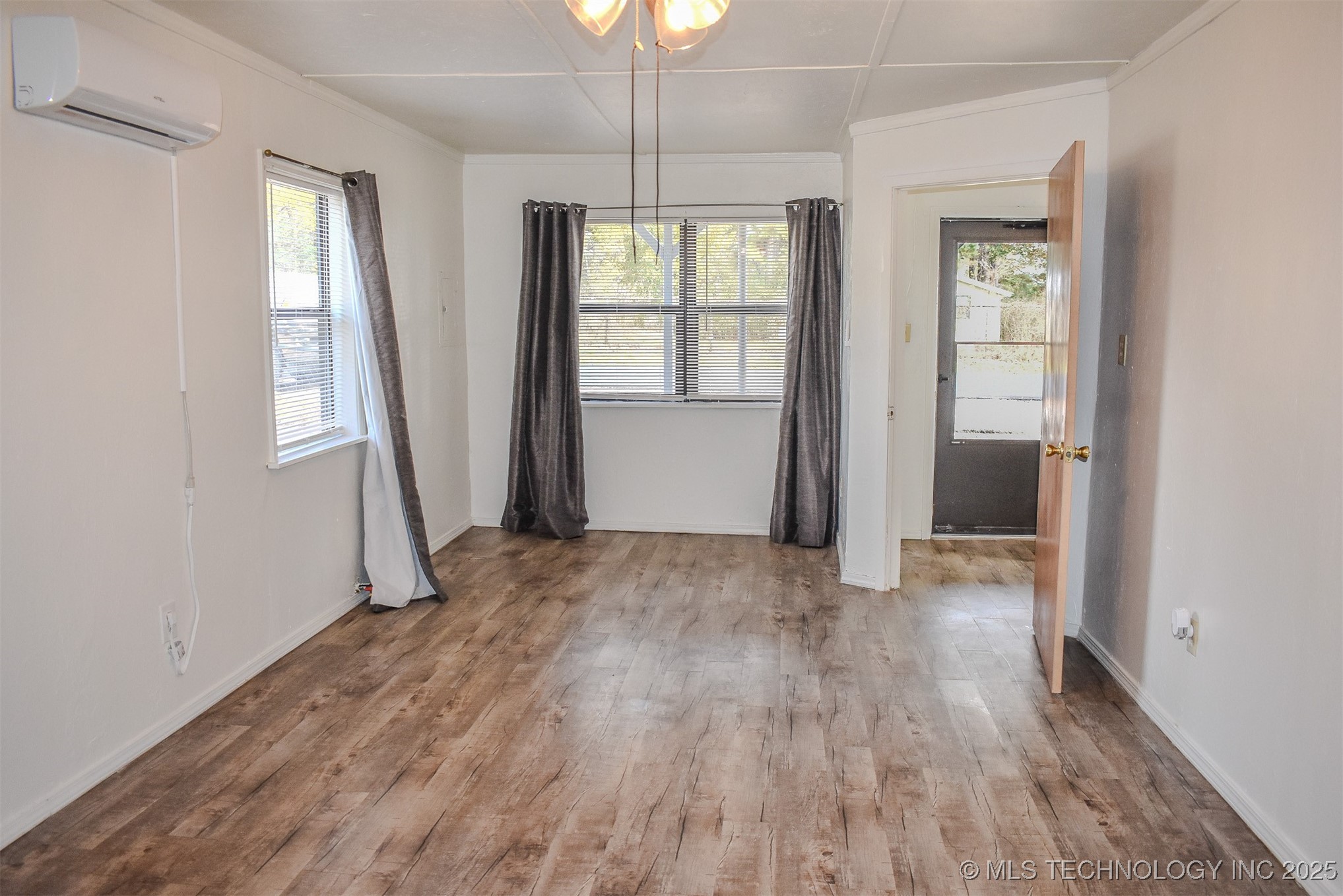 406 Se I Street Property Photo 8