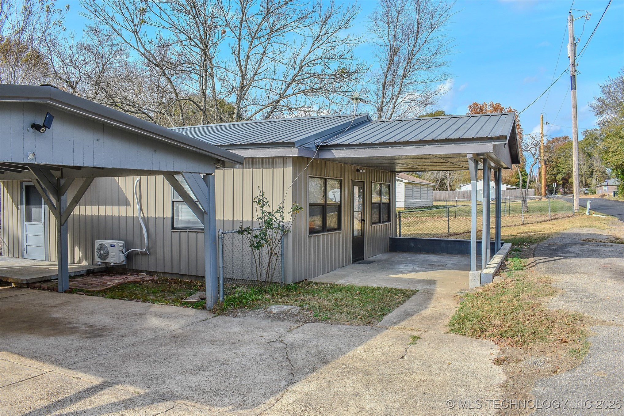 406 Se I Street Property Photo 13