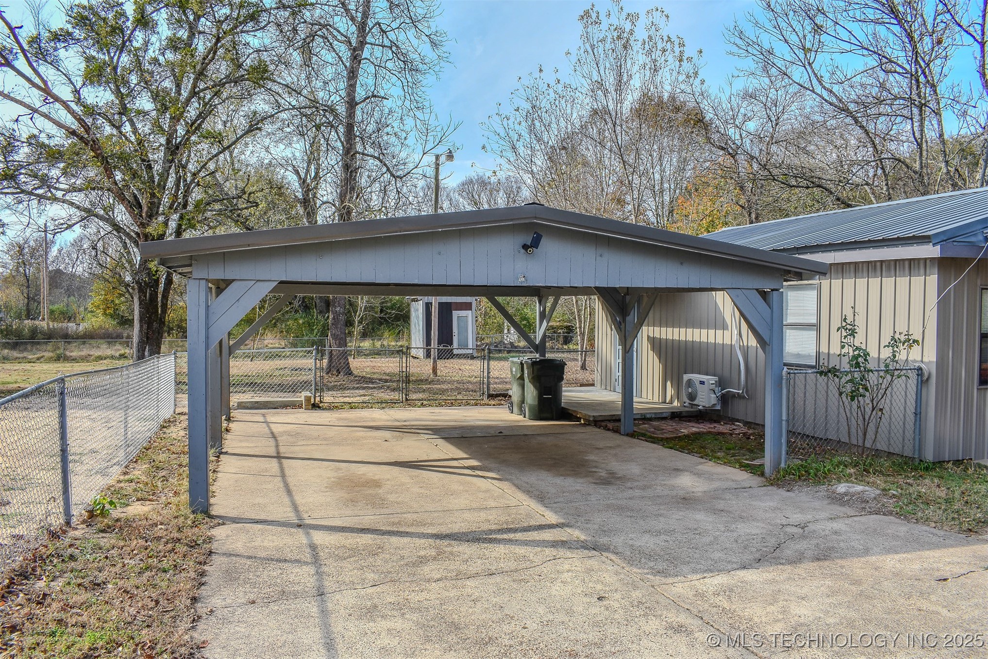 406 Se I Street Property Photo 14