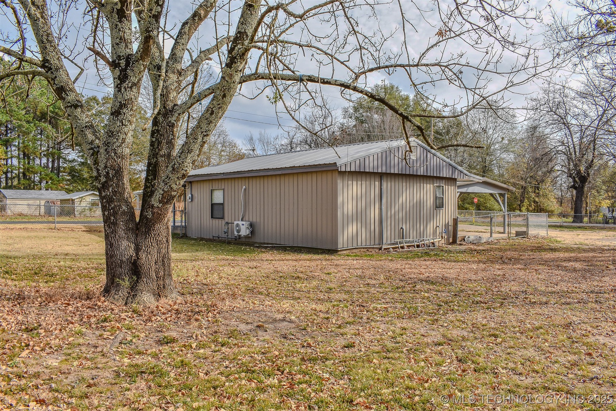 406 Se I Street Property Photo 17