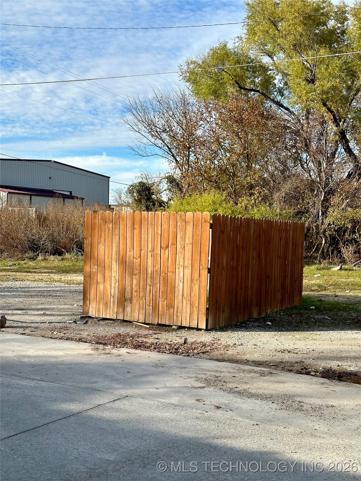 1906 W Broadway Property Photo 19