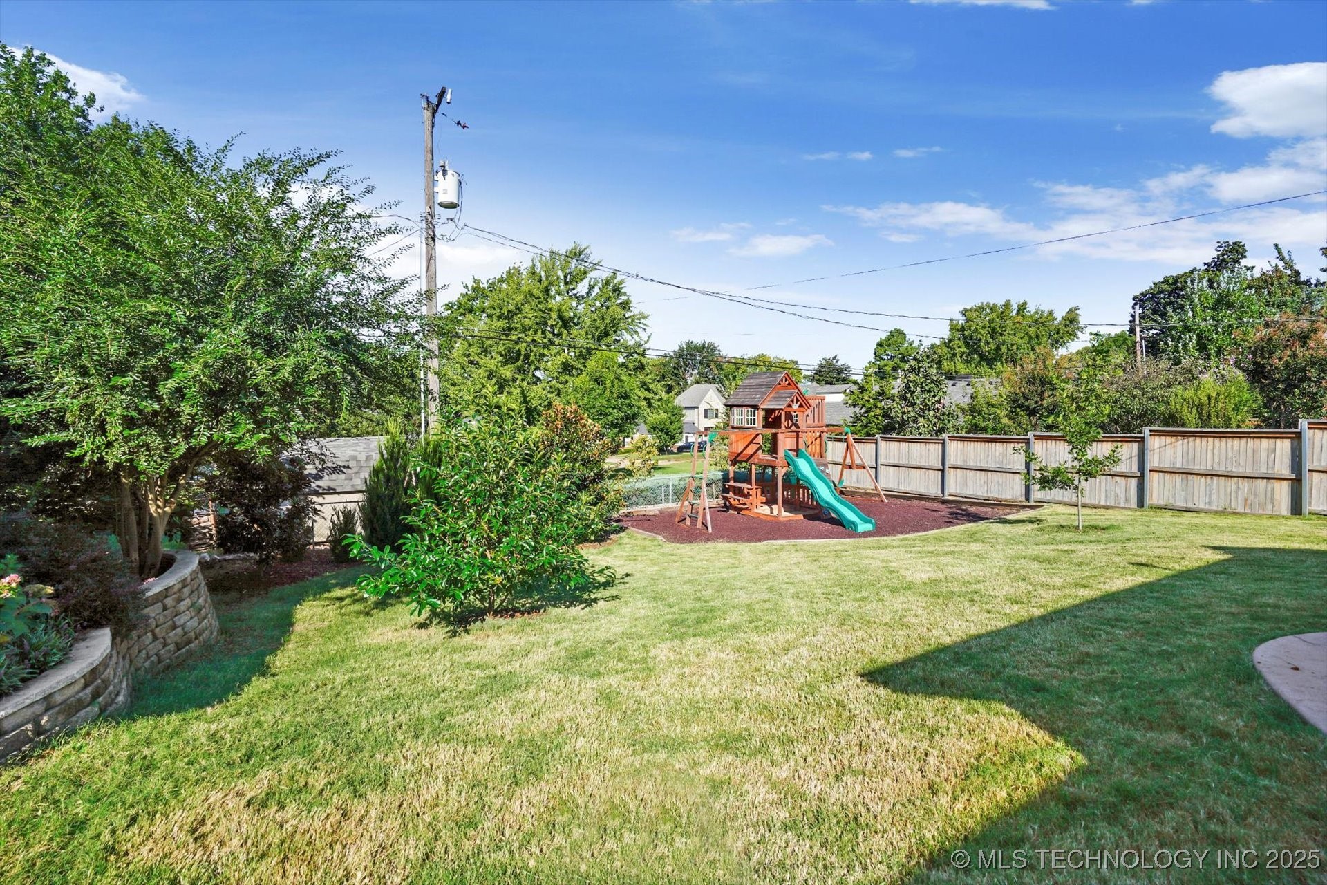 3532 S Utica Avenue Property Photo 4