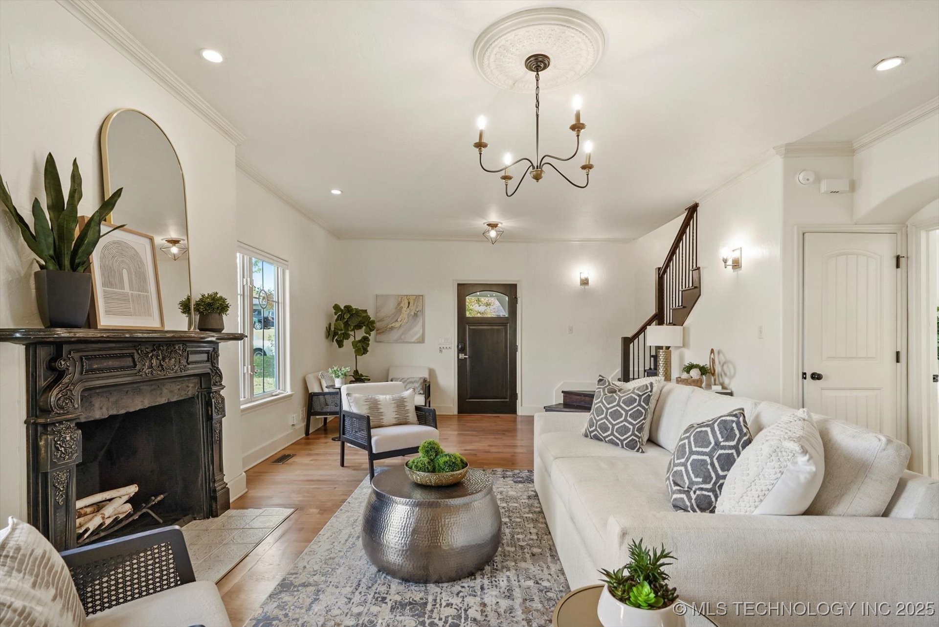 3532 S Utica Avenue Property Photo 9