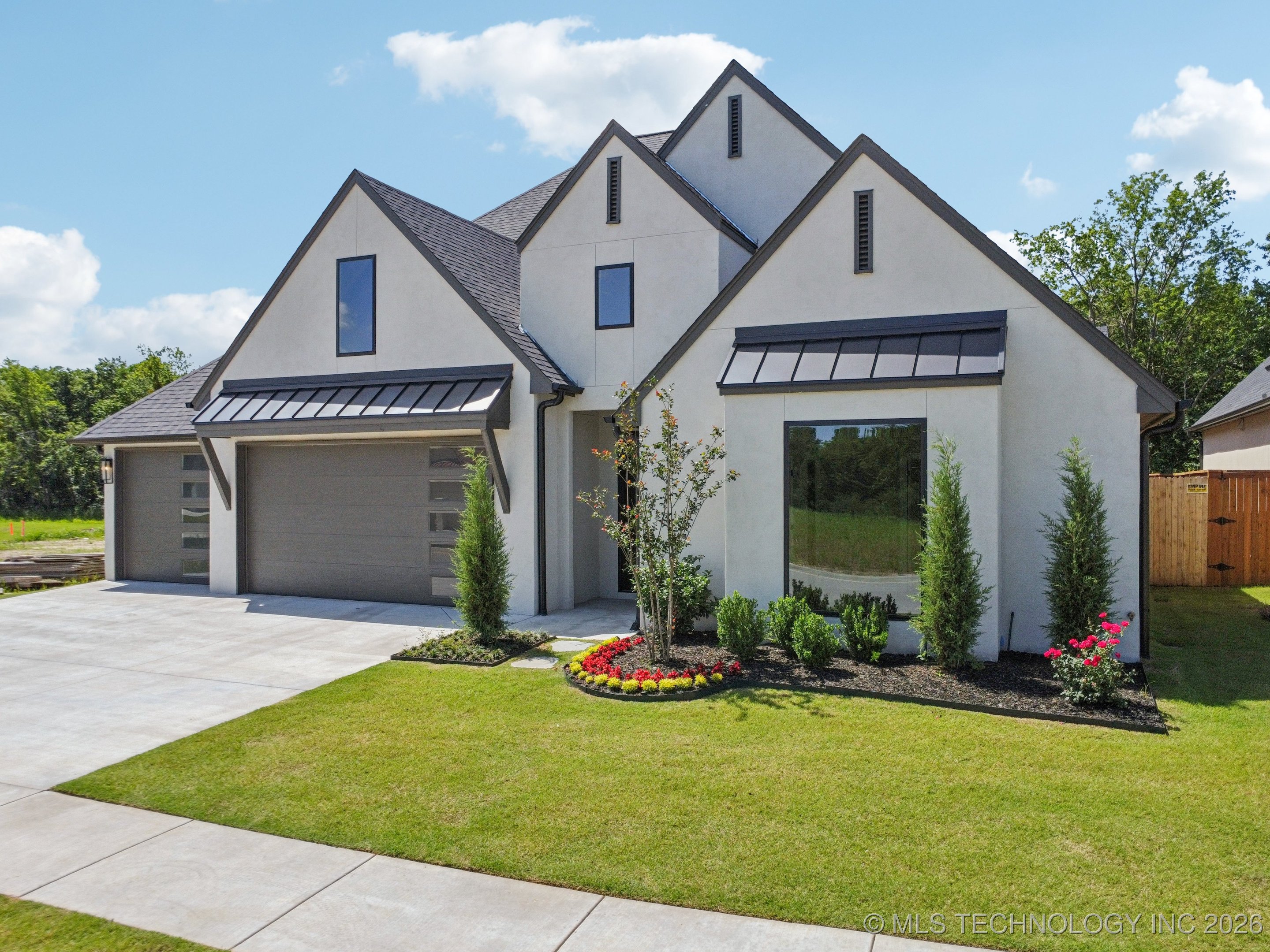 682 W 113th Court S Property Photo 3