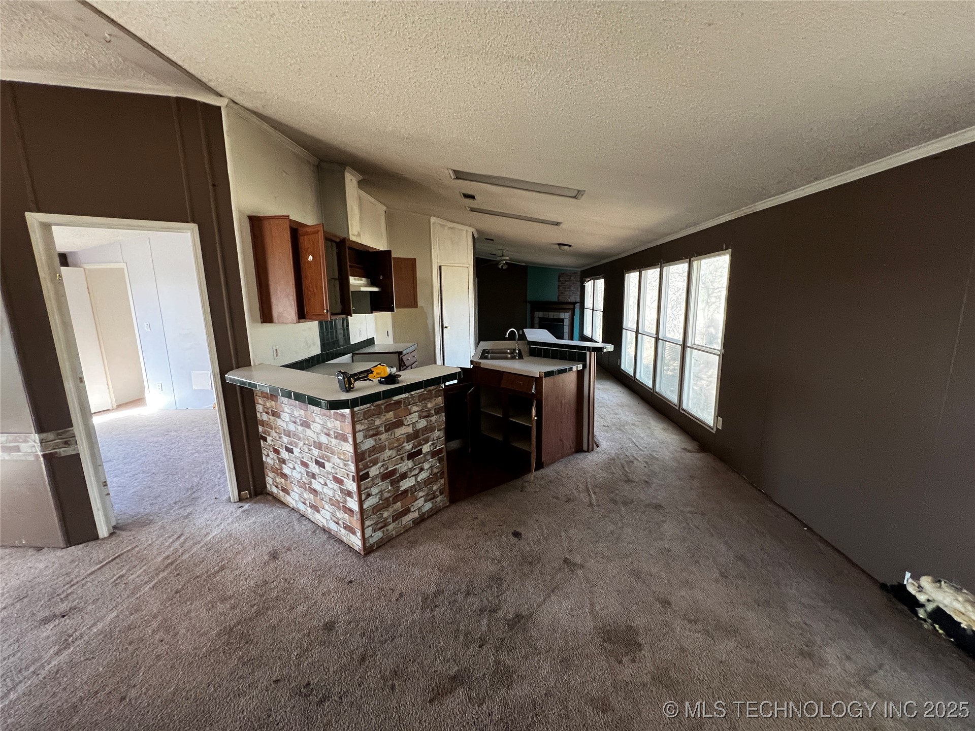 5260 Sawmill Road Property Photo 9