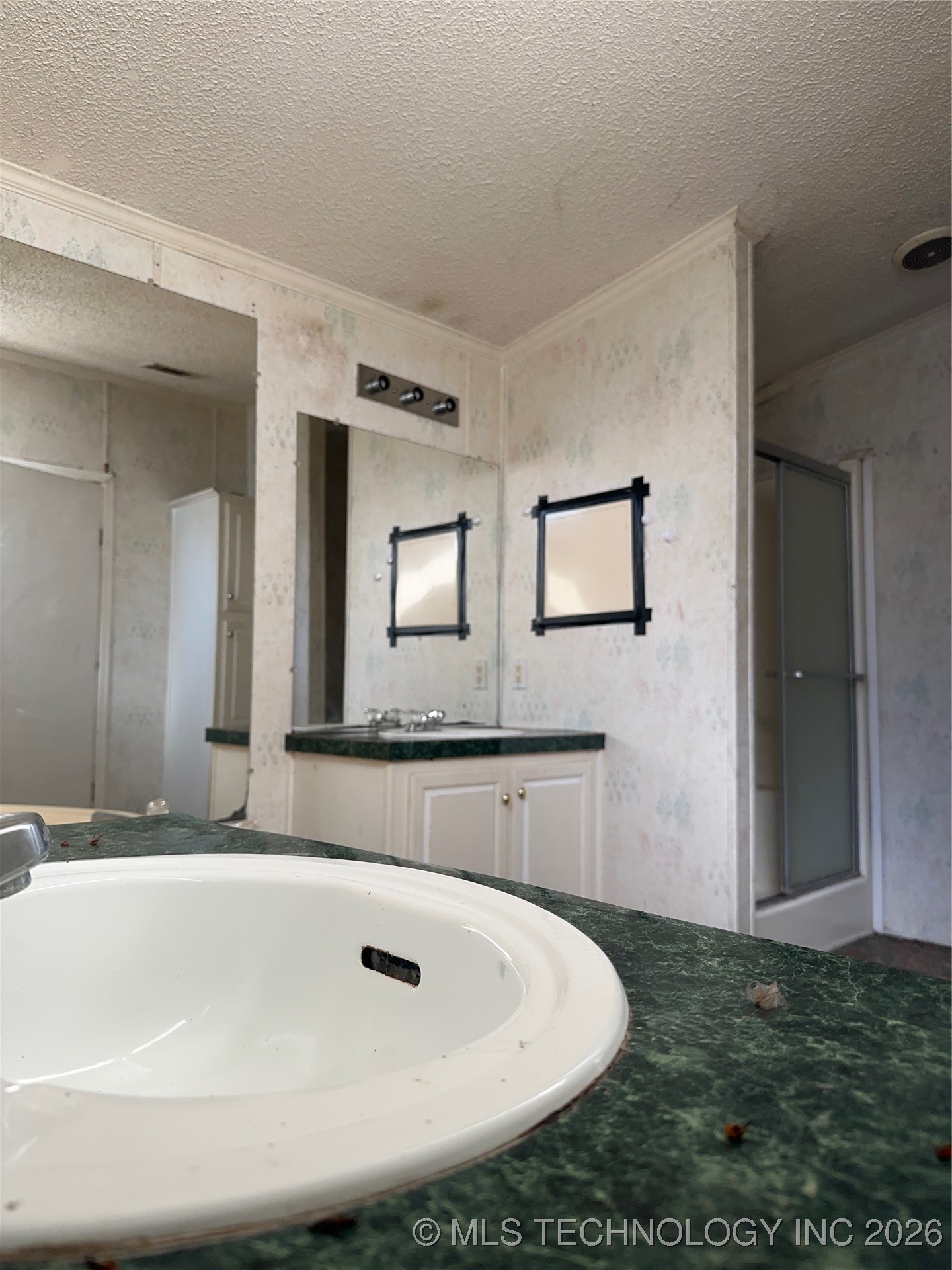 5260 Sawmill Road Property Photo 15