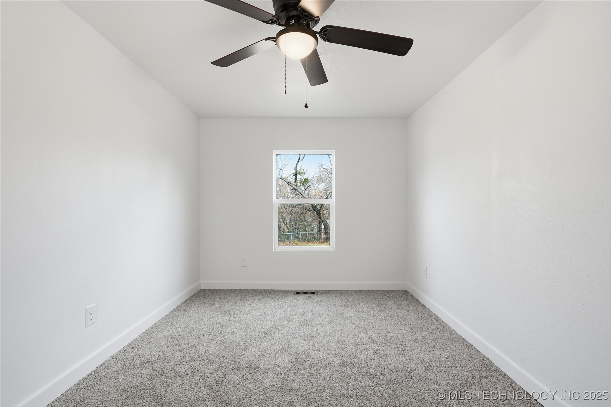 311 E Indiana Avenue Property Photo 27