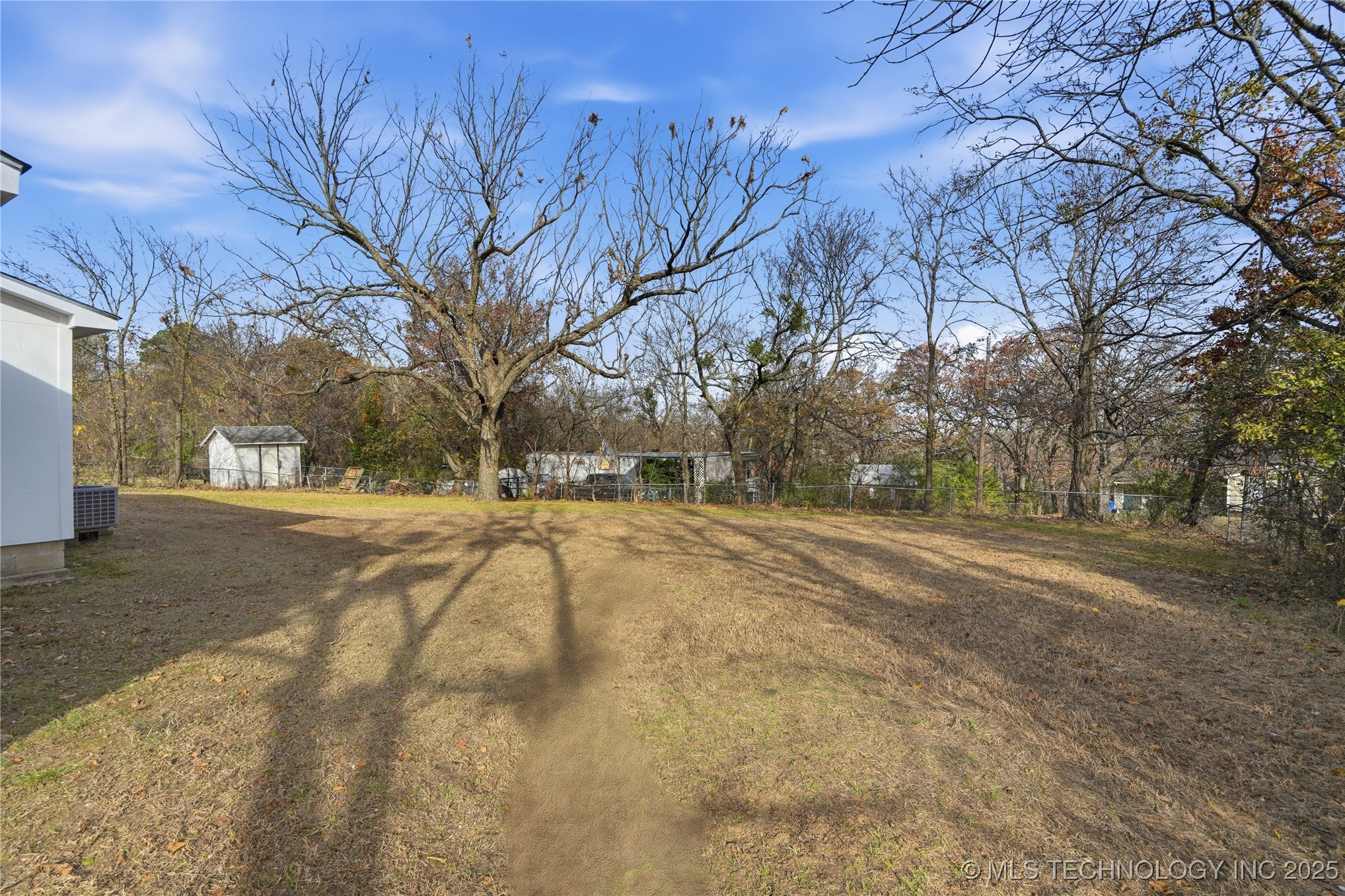 311 E Indiana Avenue Property Photo 29