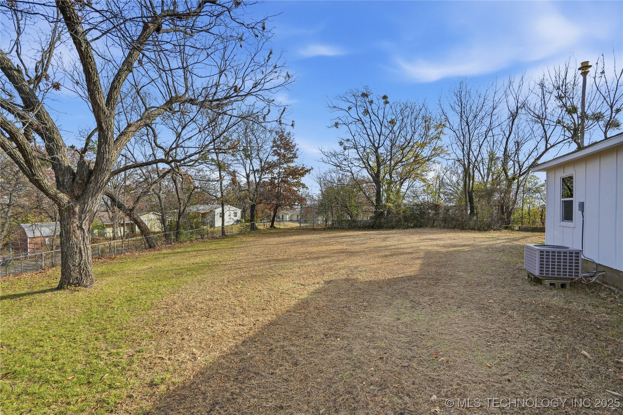 311 E Indiana Avenue Property Photo 31