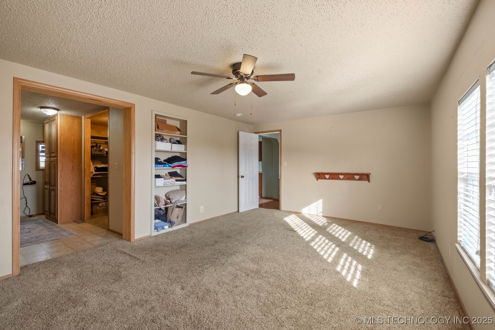 1991 N Colcord Avenue Property Photo 15