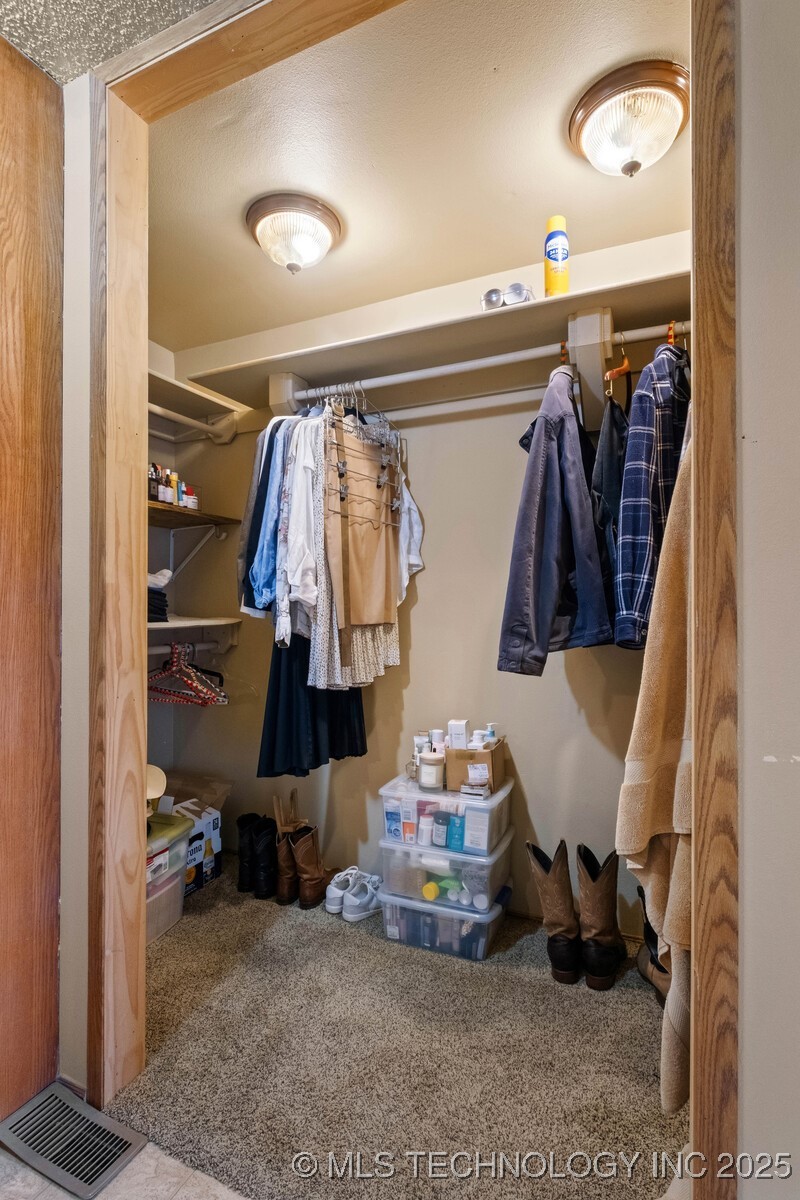 1991 N Colcord Avenue Property Photo 19