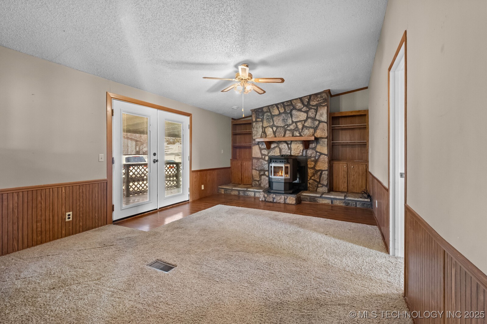 1991 N Colcord Avenue Property Photo 23