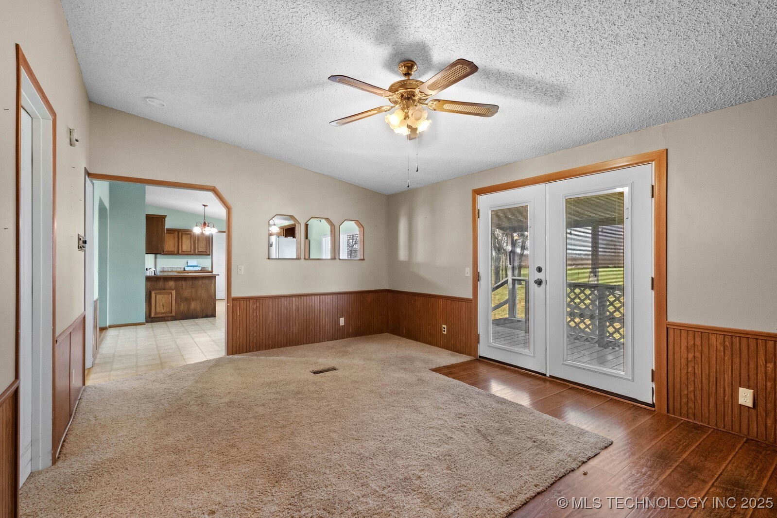 1991 N Colcord Avenue Property Photo 24