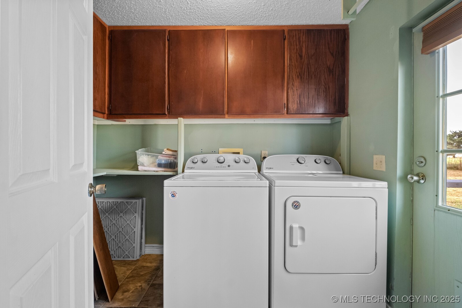 1991 N Colcord Avenue Property Photo 25