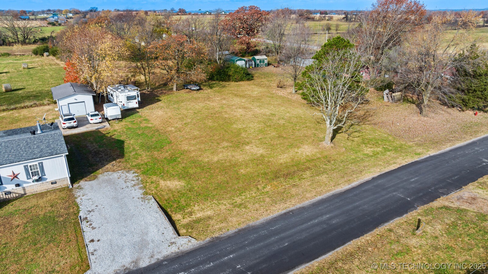 1991 N Colcord Avenue Property Photo 42