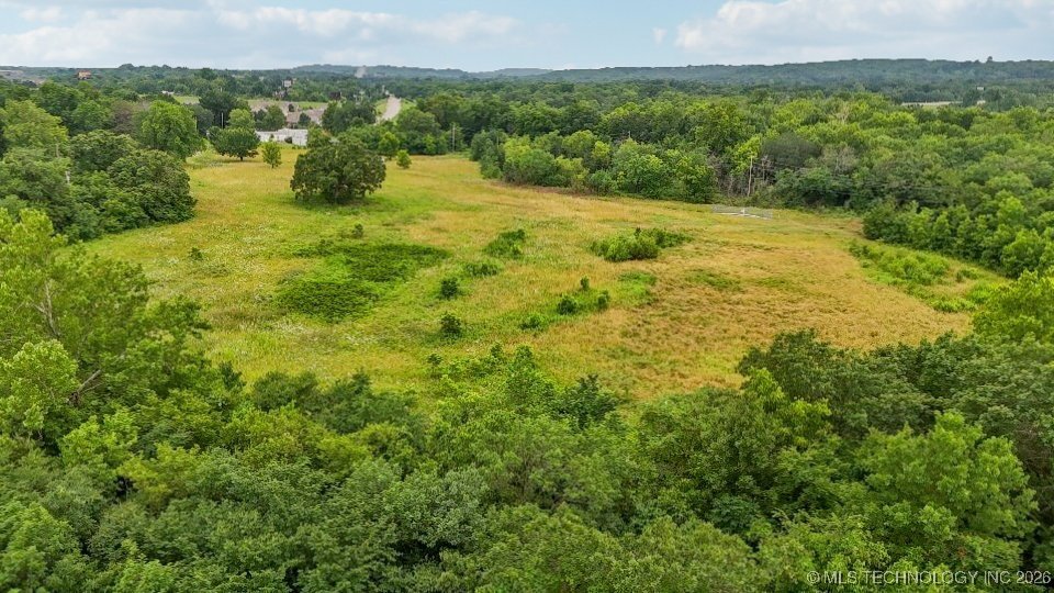 10417 S 33rd West Avenue Property Photo 4