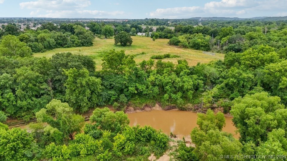 10417 S 33rd West Avenue Property Photo 6