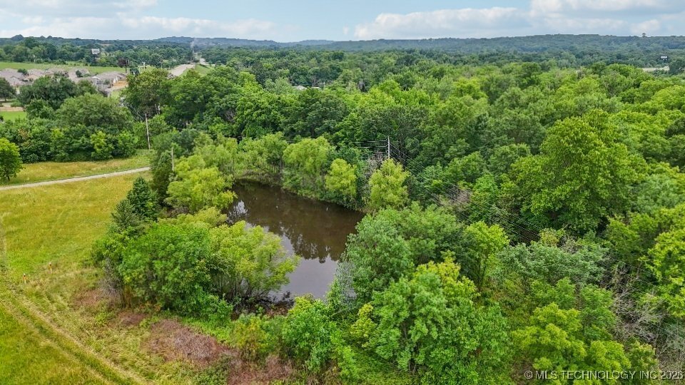10417 S 33rd West Avenue Property Photo 8