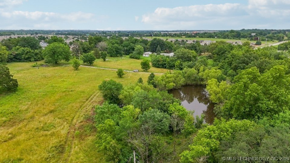 10417 S 33rd West Avenue Property Photo 9