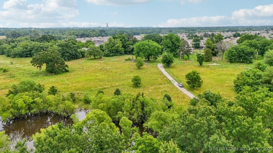 10417 S 33rd West Avenue Property Photo 10