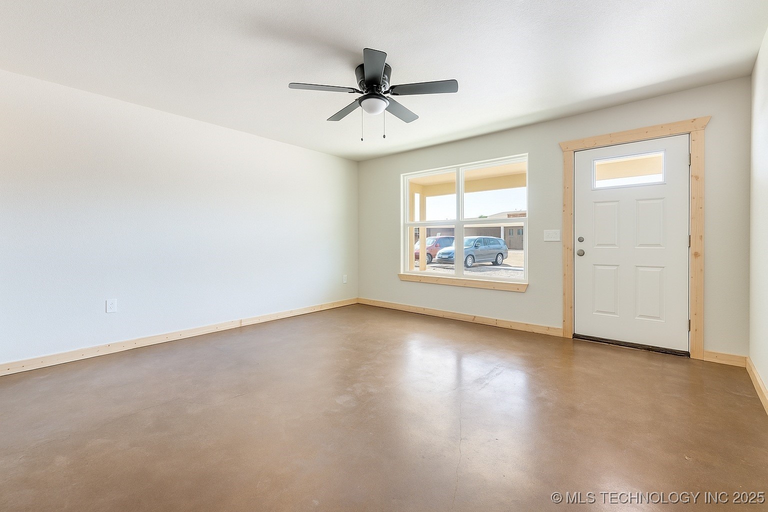 19017 Cabo Way 19023 Property Photo 2