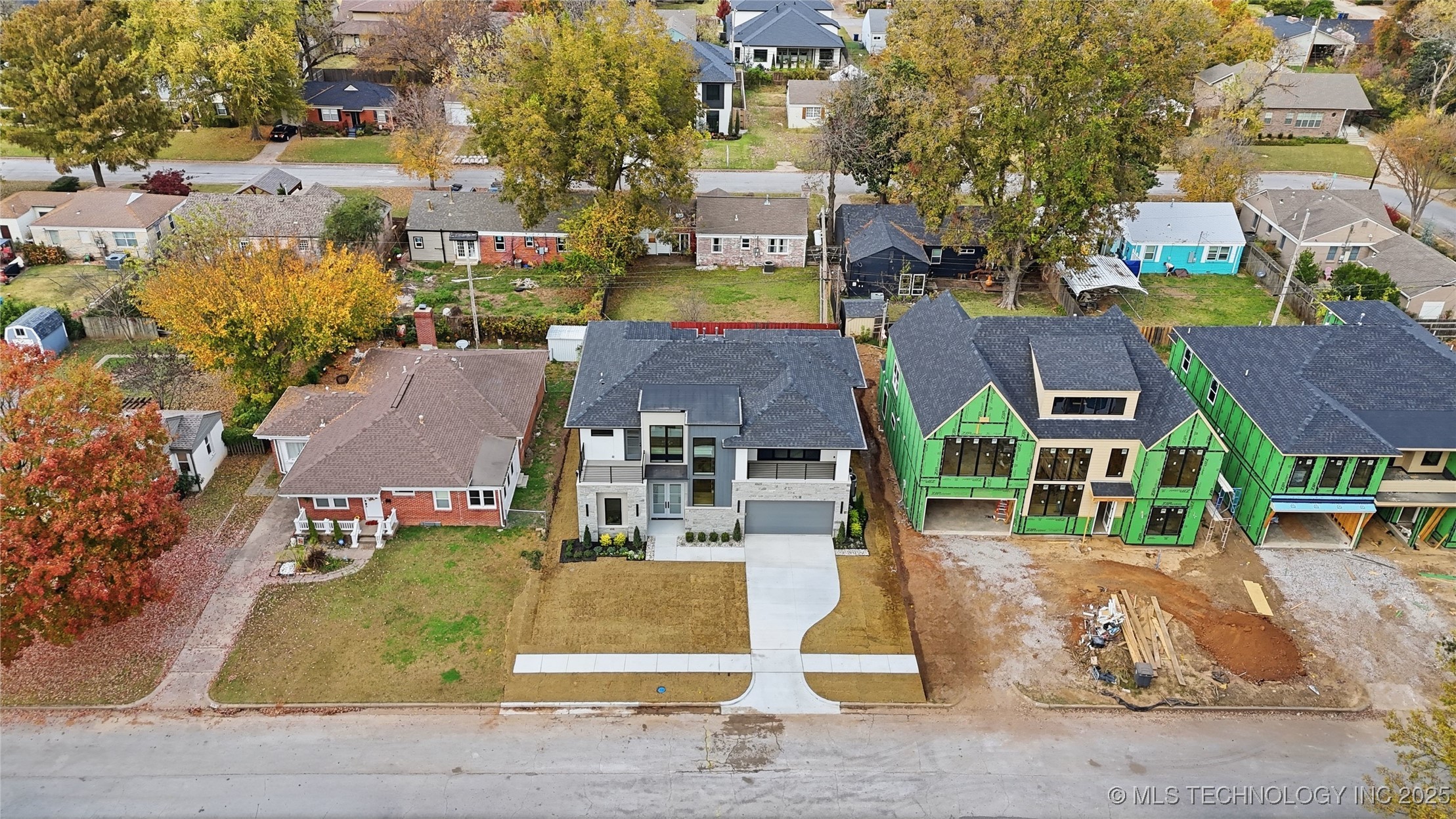 227 E 35th Place S Property Photo 3