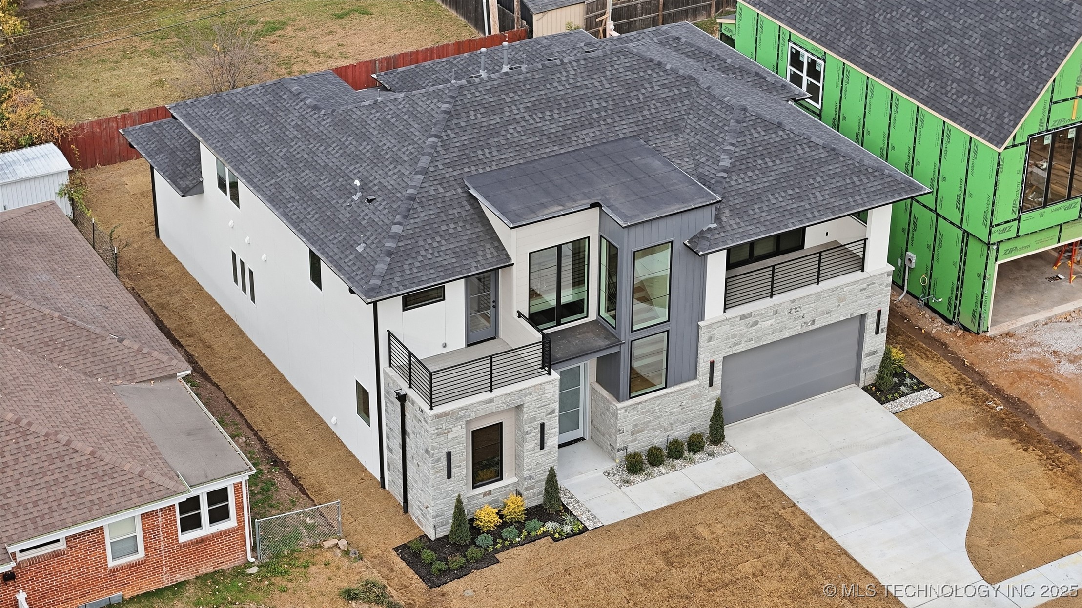 227 E 35th Place S Property Photo 4