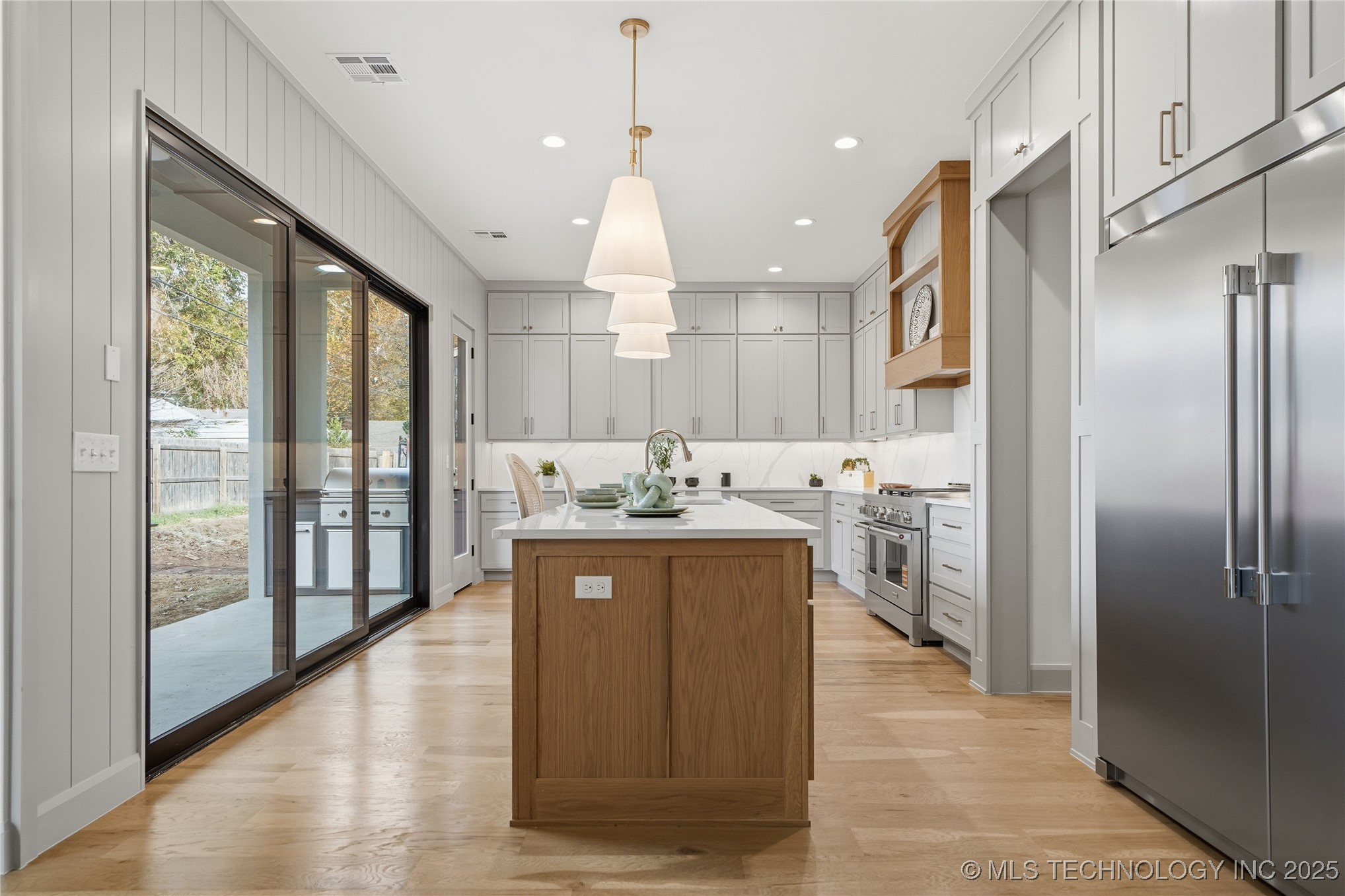 227 E 35th Place S Property Photo 24