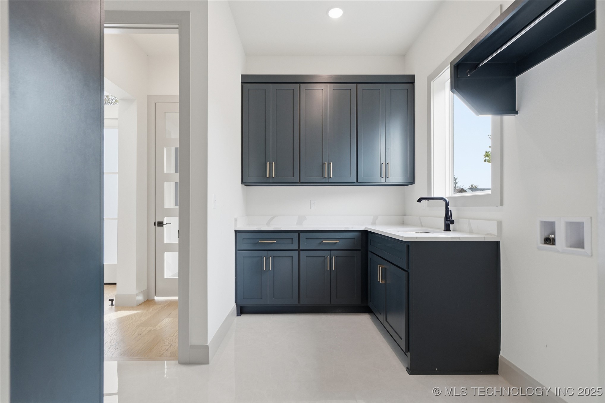 227 E 35th Place S Property Photo 35