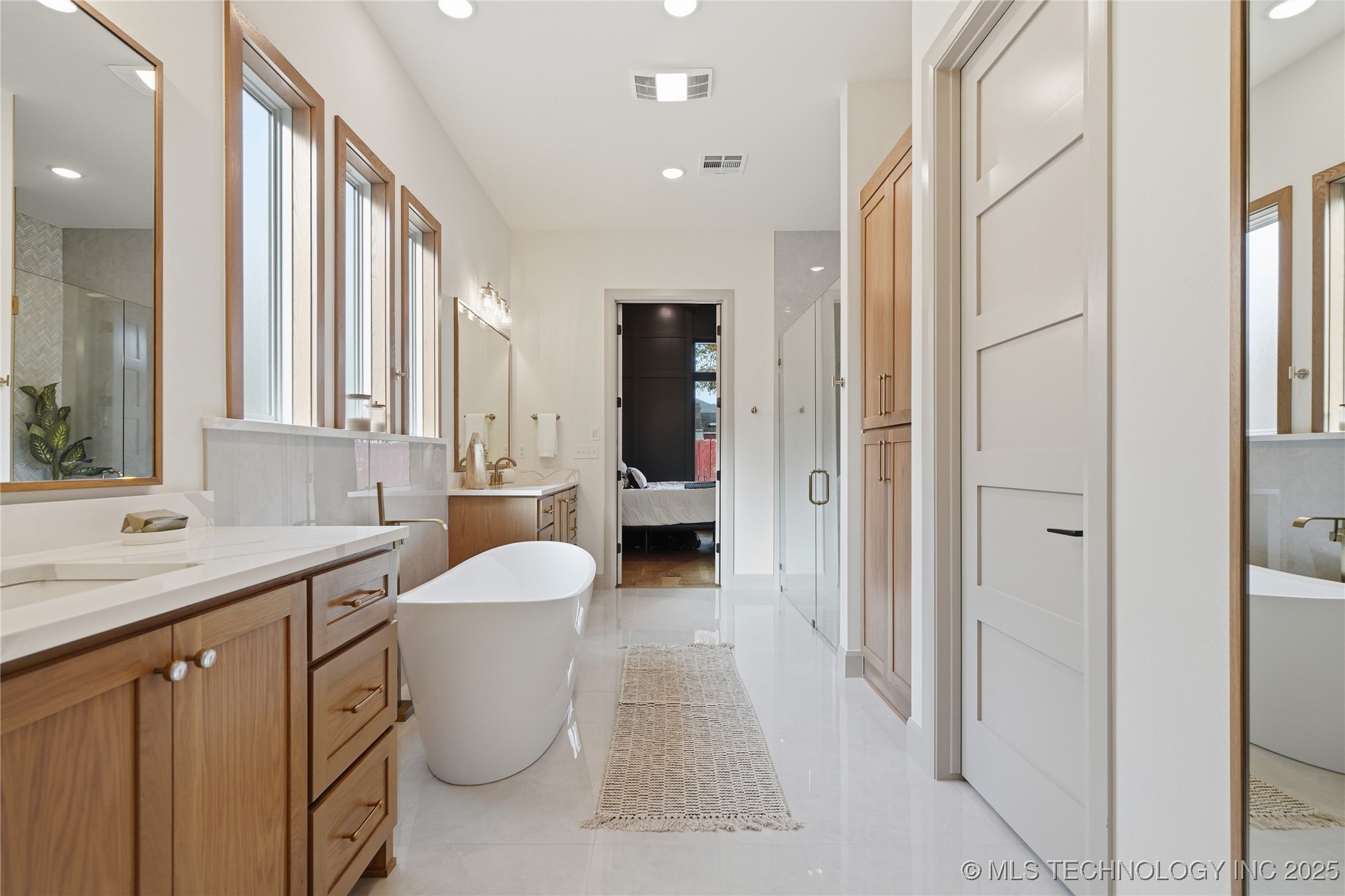 227 E 35th Place S Property Photo 37