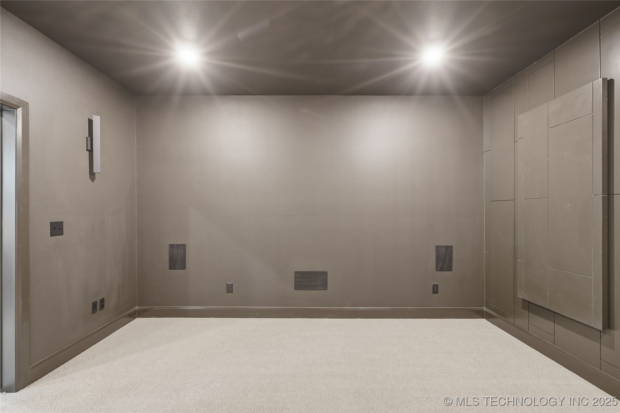 227 E 35th Place S Property Photo 59