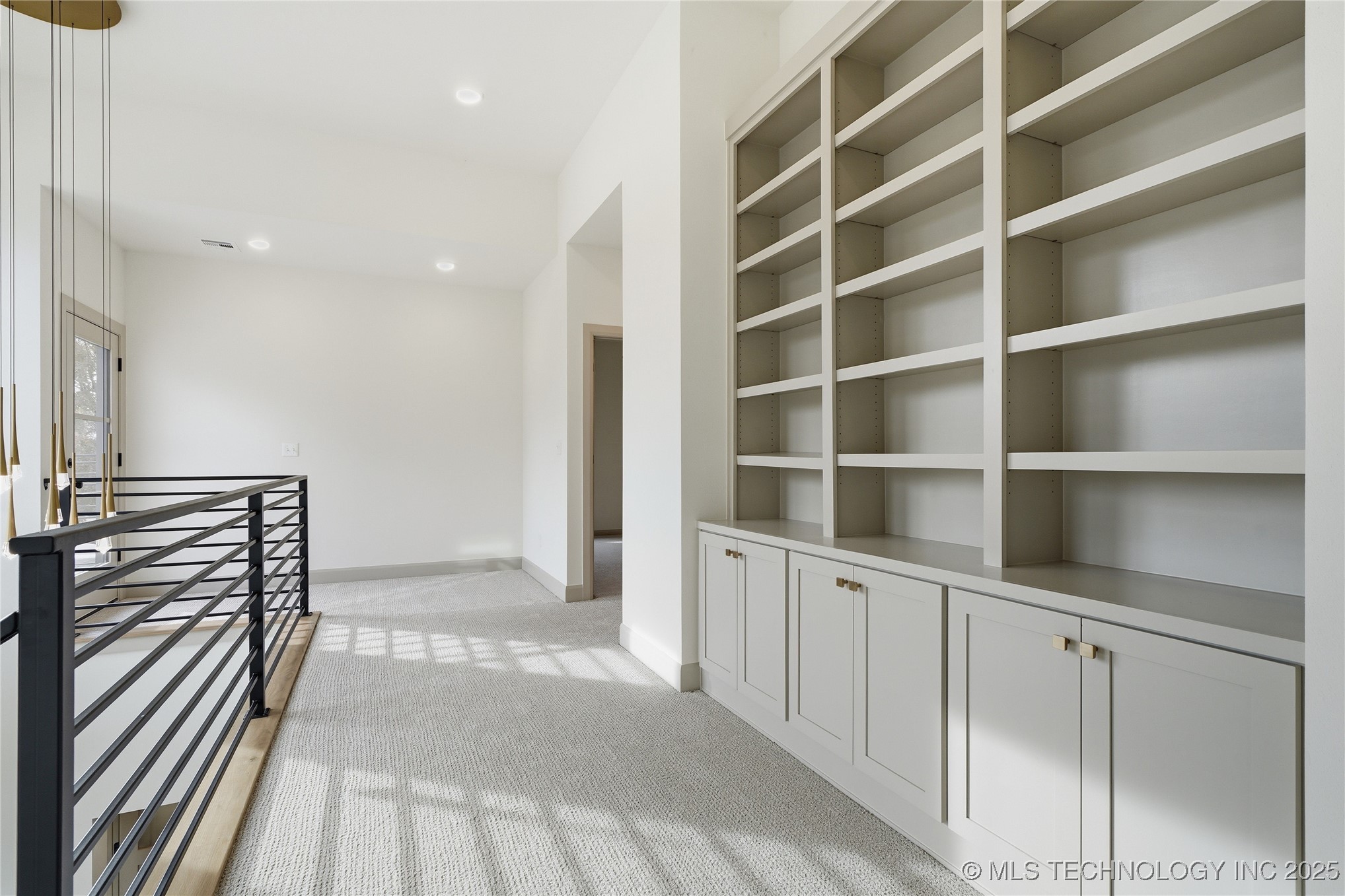 227 E 35th Place S Property Photo 65