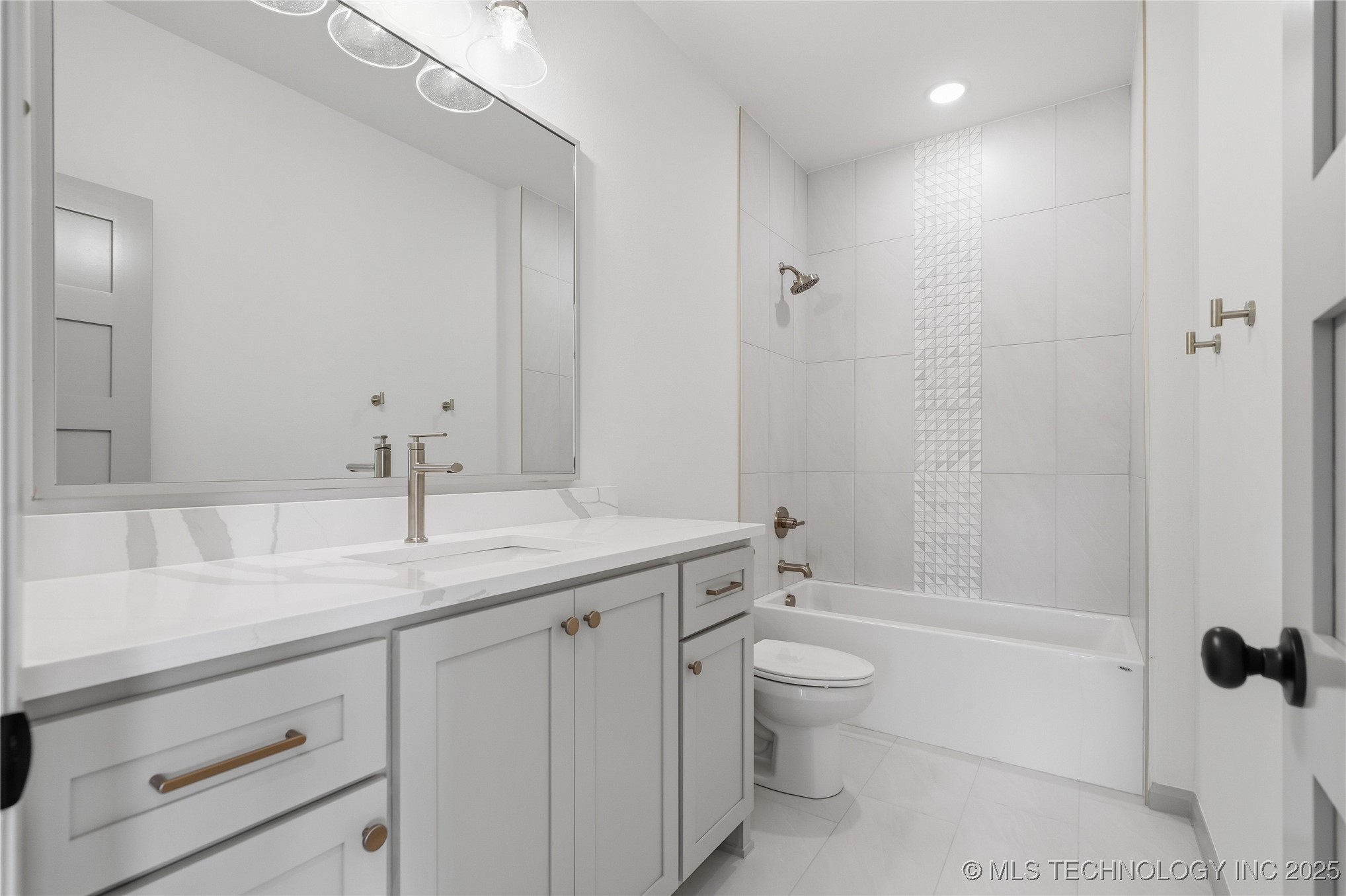 227 E 35th Place S Property Photo 69