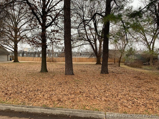 6734 S Atlanta Avenue Property Photo 2